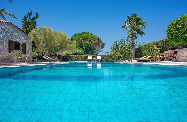 Ferienwohnung für 6 Personen, mit Pool und Garten sowie Ausblick, mit Haustier in Sitia Gemeinde