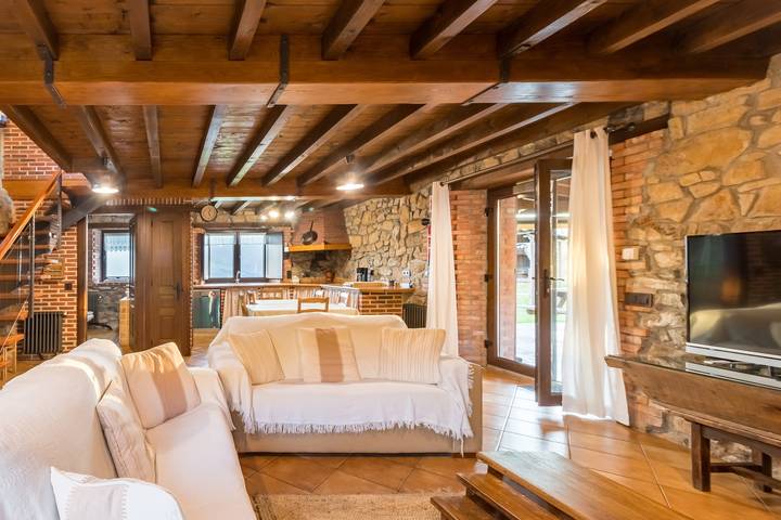 Finca 'El Paraiso Del Yayo' mit Bergblick, privater Terrasse und Wi-Fi in Soba, Cordillera Cantábrica