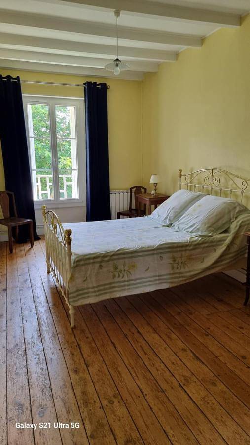 Five-Bedroom House in Fontaines-d'Ozillac, Région de Jonzac