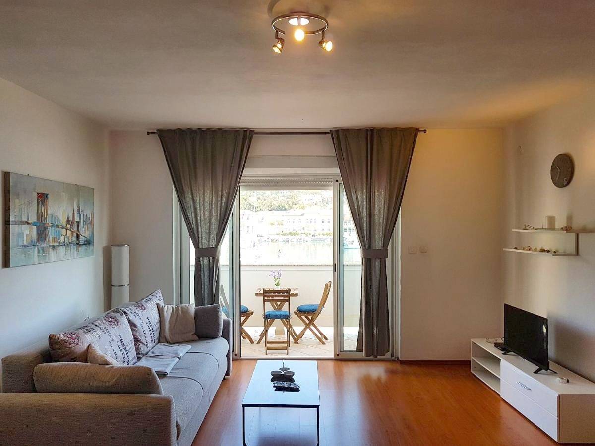 Ganze Wohnung, Villa Spanjol in Gradsko Kupaliste (Rab town), Rab Stadt
