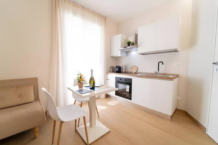 Entire apartment, 1-Bedroom Apartment with Balcony and City Views in Lama Monachile (Polignano a Mare), Polignano a Mare