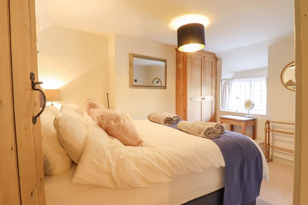 Wayside Cottage, pet friendly, with hot tub in Sharnbrook in Bedford