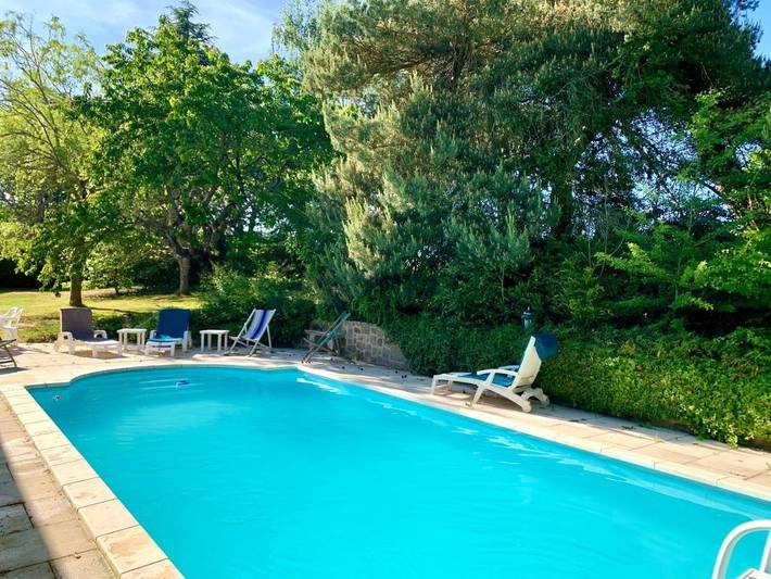 Location de vacances pour 12 personnes, avec jardin et piscine, animaux acceptés dans Faverolles (Eure-et-Loir)