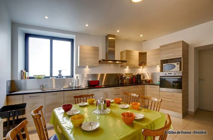 Casa de huéspedes para 10 personas, con terraza y jardín - 1