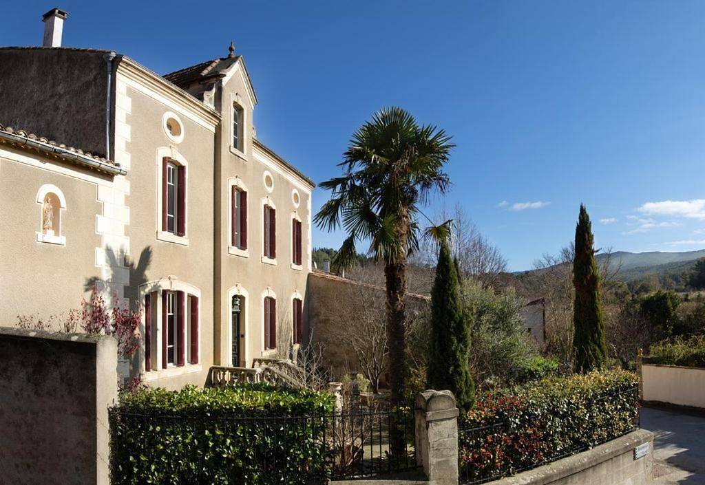 Double Room with Private Bathroom in Ladern-sur-Lauquet, Région de Limoux