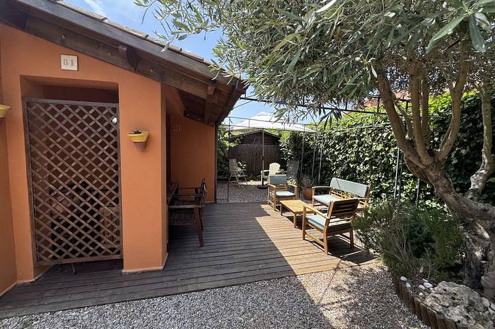 Chalet für 4 Personen, mit Pool und Garten, mit Haustier