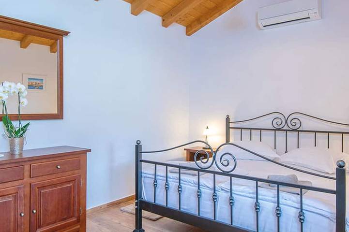Hh Lovište Three Bedroom Holiday Home,Pool&Seaview in Dubrovnik-Neretva