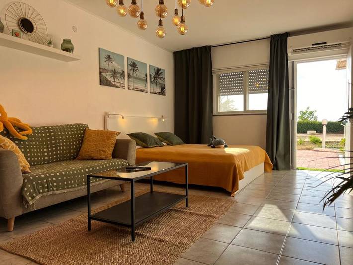 Appartement de vacances pour 4 personnes, avec vue ainsi que piscine et jardin