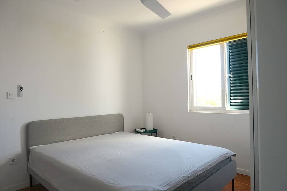2 Bed Apartment with Patio in Cascais e Estoril, Costa de Lisboa