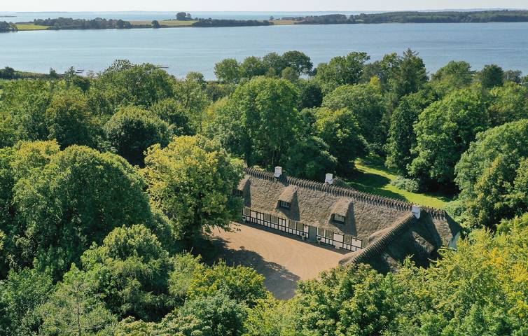 Ferienhaus für 18 Personen, mit Terrasse und Ausblick sowie Garten und Sauna