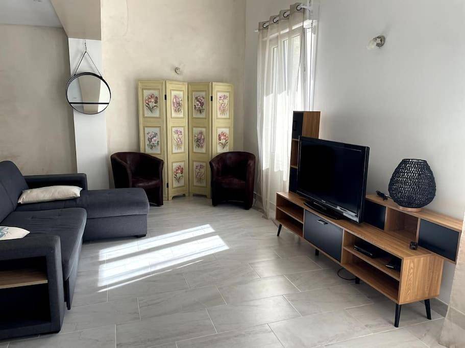 Two-Bedroom House in Corme-Royal, Région de Saintes
