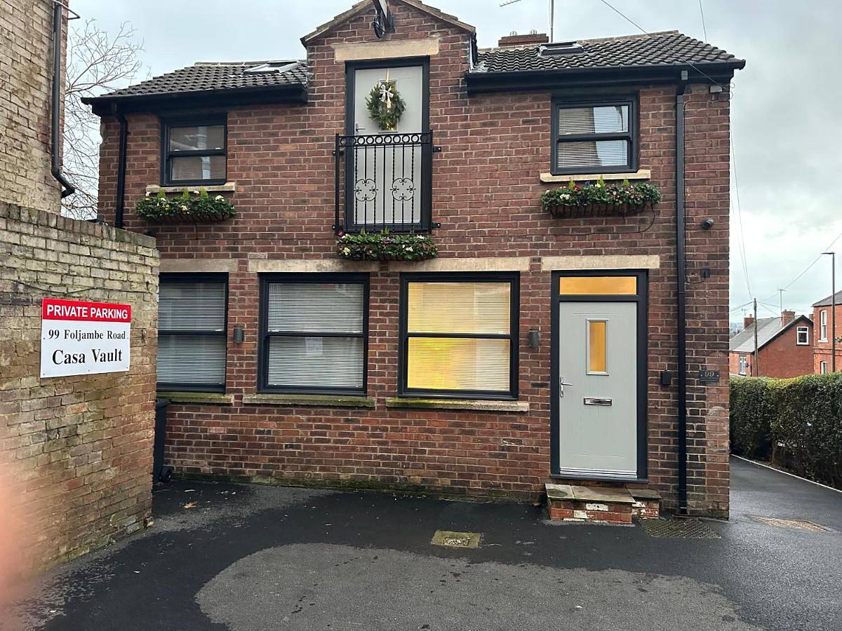 Two-Bedroom House in Chesterfield, Derbyshire
