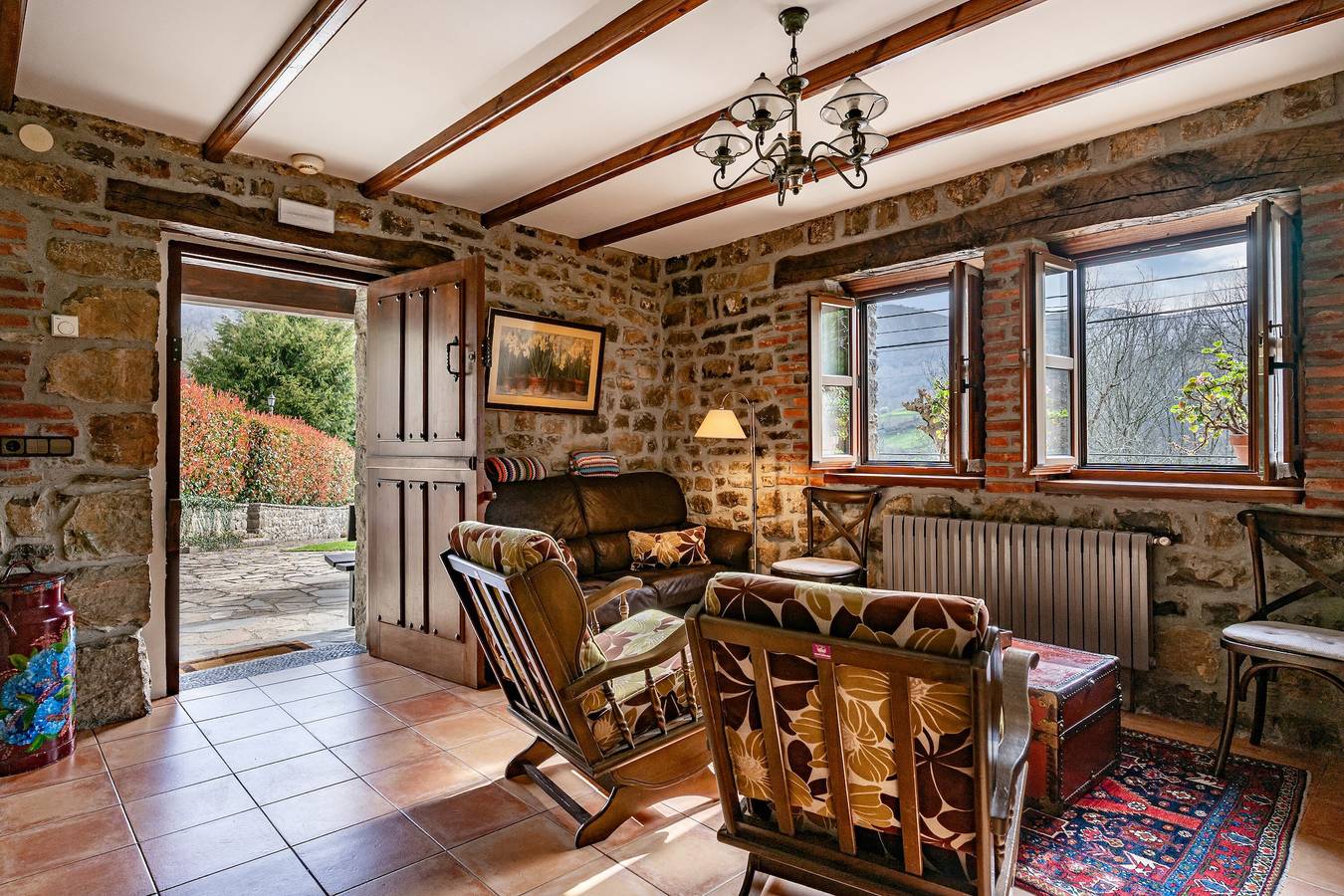 Apartment 'Texu' mit Bergblick, privater Terrasse und Wlan in Cangas de Onís, Provincia de Asturias