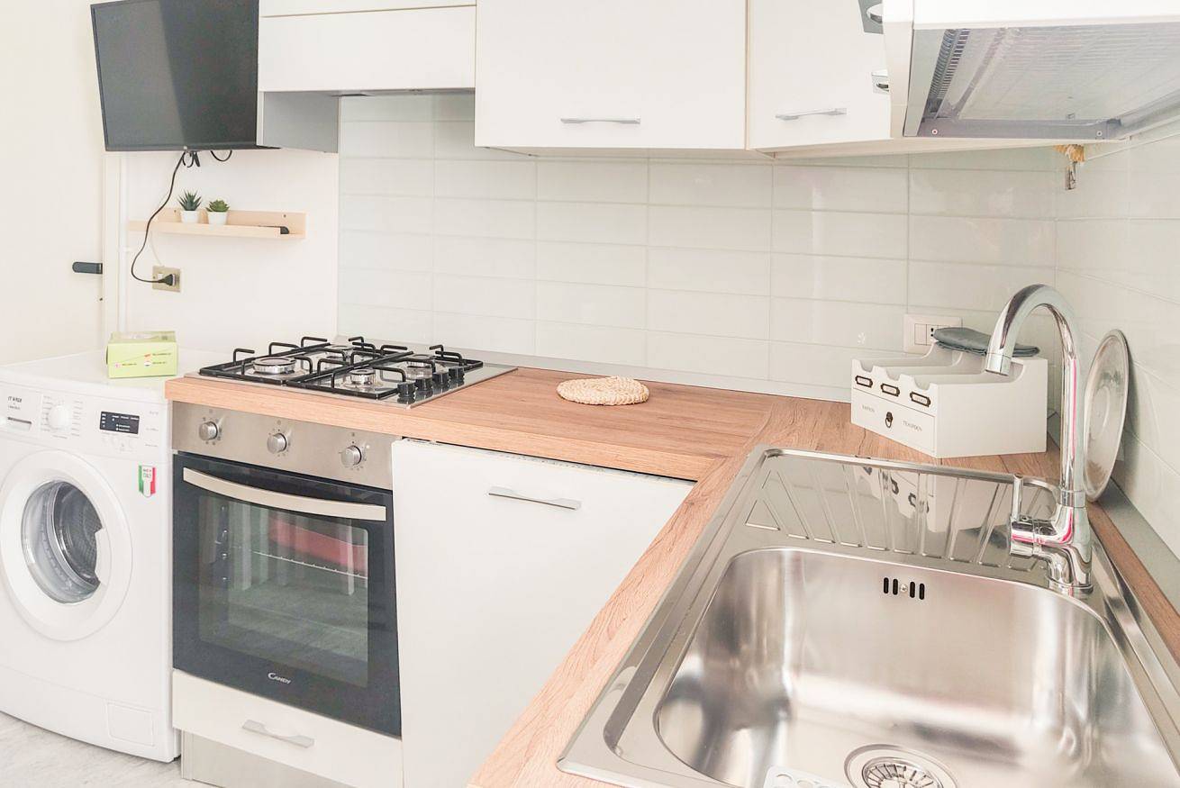 Apartamento entero, Centro Bordopineta - Apartamento de tres habitaciones en el 1er piso. in Pineto, Costa Adriatica Abruzzo