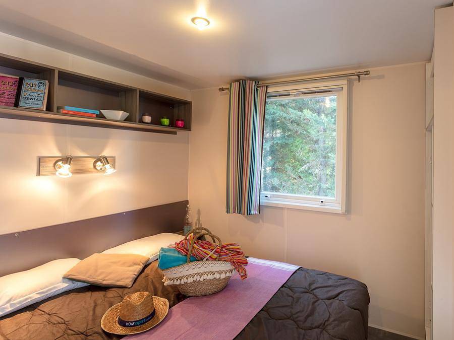 Camping Le Soleil de La Méditerranée - Mobilheim 6 personen - Classic | 2 Zi. | 4/6 Pers. | Erhöhte, nicht überdachte Terrasse | Clim. in Saint-Cyprien-Plage, Saint-Cyprien