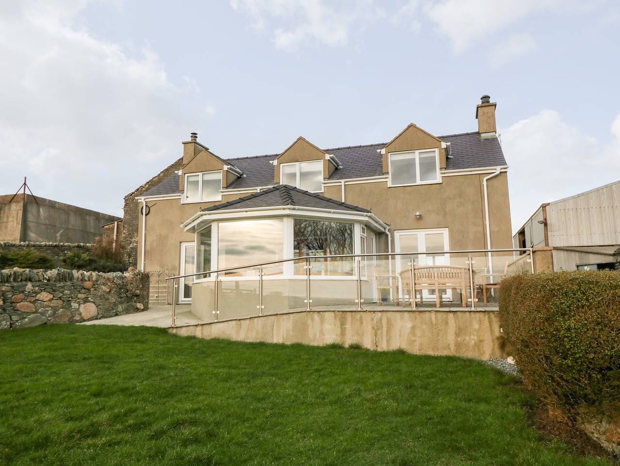 Ty Top in Isle of Anglesey