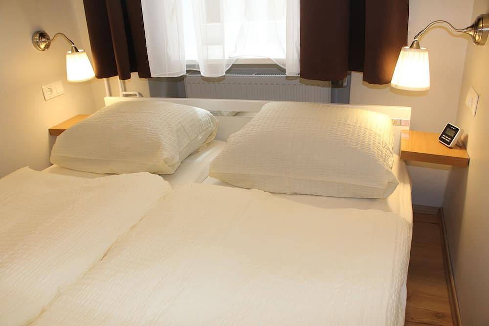 Ganze Wohnung, Luxury apartment in the City West in a great location with Teerasse in Charlottenburg Berlin, Berlin