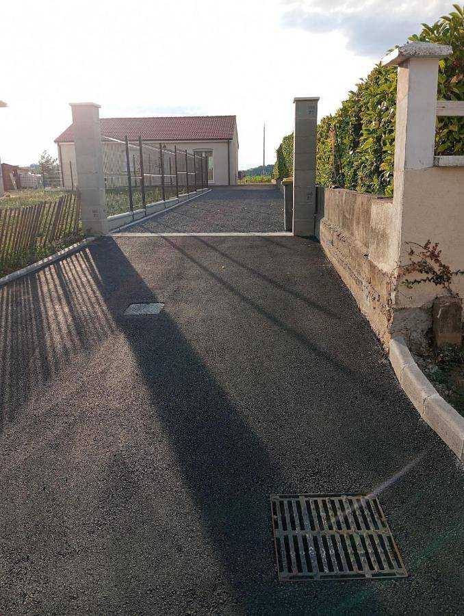 Three-Bedroom House in Cusset, Région de Vichy