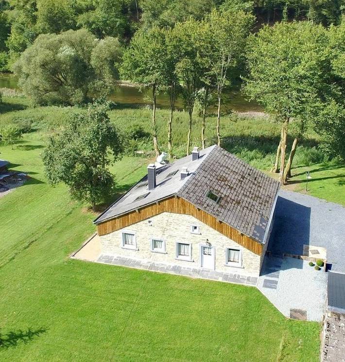 Location de vacances pour 12 personnes, avec vue et jardin, animaux acceptés dans Laviot - 2
