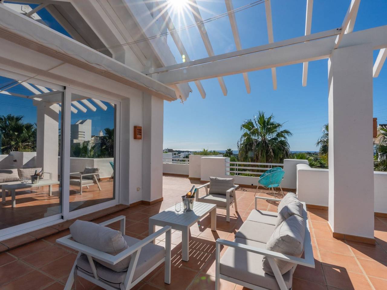 Ganze Wohnung, Modernes Penthouse mit Kristall-Lagune Zugang, 3 Schlafzimmer, für 6 Personen in Alcazaba Lagoon, Casares