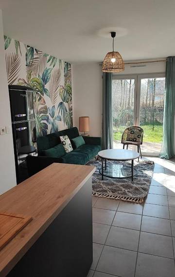 Location de vacances pour 3 personnes, avec jardin et vue à La Rivière-Saint-Sauveur