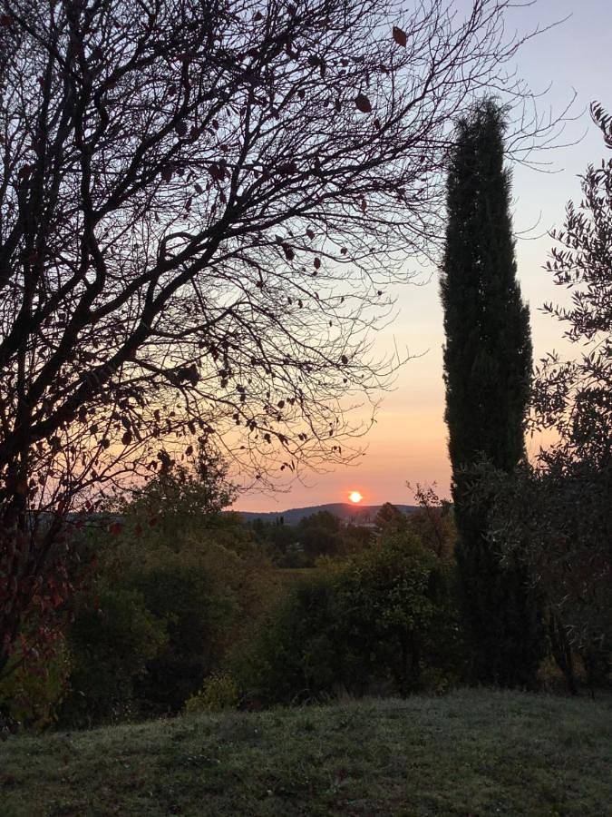 Location de vacances pour 3 personnes, avec terrasse et vue à Grambois - 2