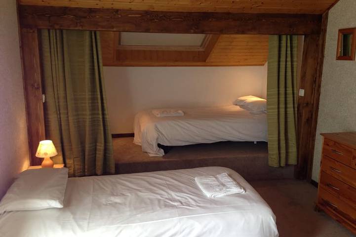 Fabulous alpine chalet with jacuzzi, sauna and terrace. in La Chapelle-d'Abondance, Les Portes du Soleil