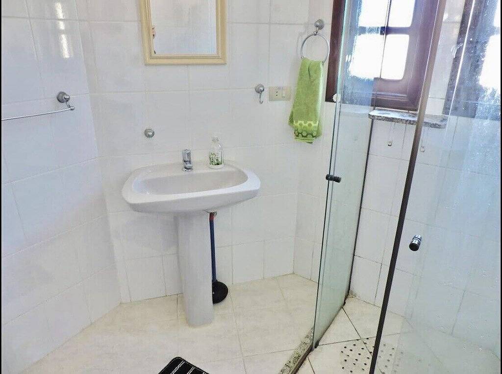 Haus Mit Beleuchtetem Grill
Kostenloses Wifi
Digital Lock
2 Suiten
Esp. Go in Caraguatatuba, Região Metropolitana do Vale do Paraíba e Litoral Norte