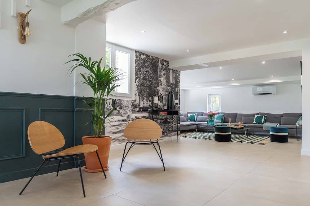 Exceptional villa:Le Mas De L'étoile in Mimet, Aix-en-Provence region
