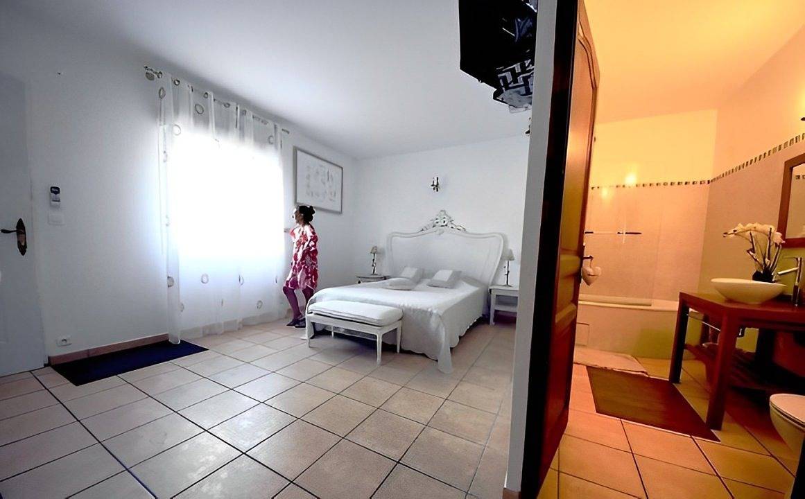 Chambres d'hôtes les Huppes - Chambre Zen in Nîmes, Région de Nîmes