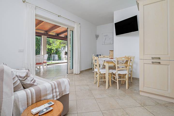 Holiday Home 'Villa Fortuna Con Vista Mare' with Sea View, Wi-Fi and Air Conditioning in Arzachena, Costa Smeralda