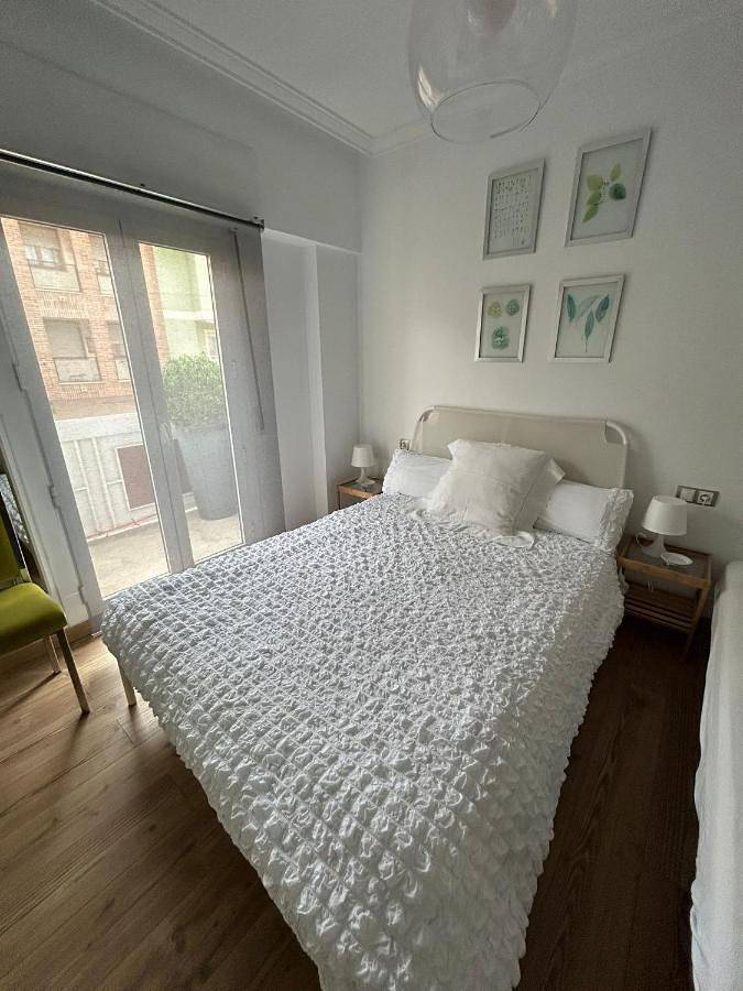 Gîte pour 7 personnes, avec Balcon et Terrasse dans Caudete - 4