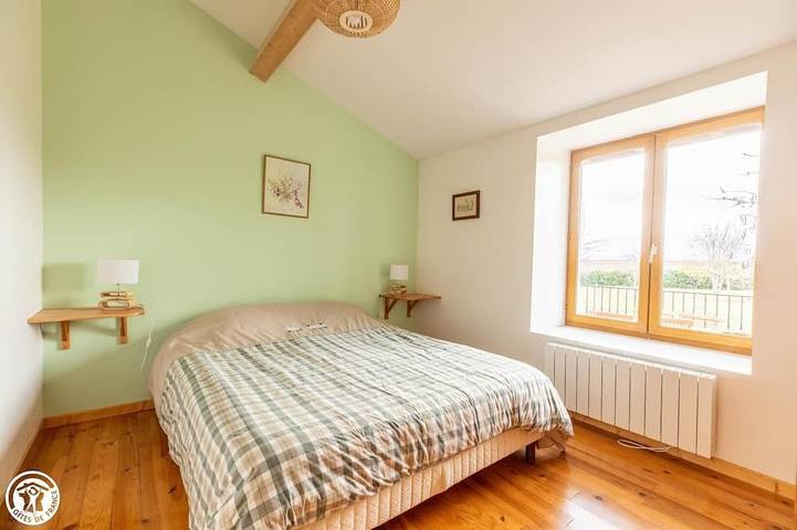 Location de vacances pour 4 personnes, avec balcon et jardin à Saint-Germain-Lembron - 2
