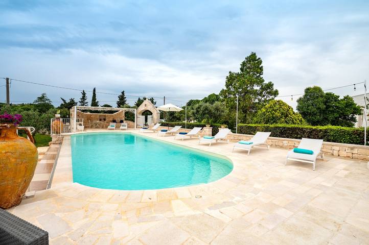 Appartamento intero, Appartamento 'Trullo Degli Anelli In Masseria' con piscina condivisa, Wi-Fi e aria condizionata in Cisternino, Salento