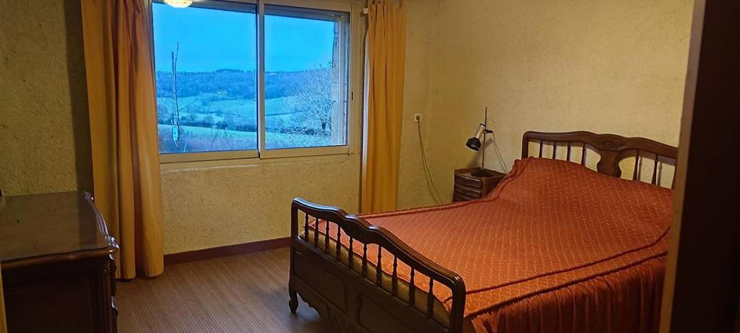 Gîte pour 6 personnes, avec jacuzzi et balcon dans Sainte-Foy (Saône-et-Loire)