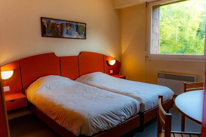 Parc de vacances pour 2 personnes, avec jacuzzi et jardin ainsi que piscine et sauna dans les Vosges - 2