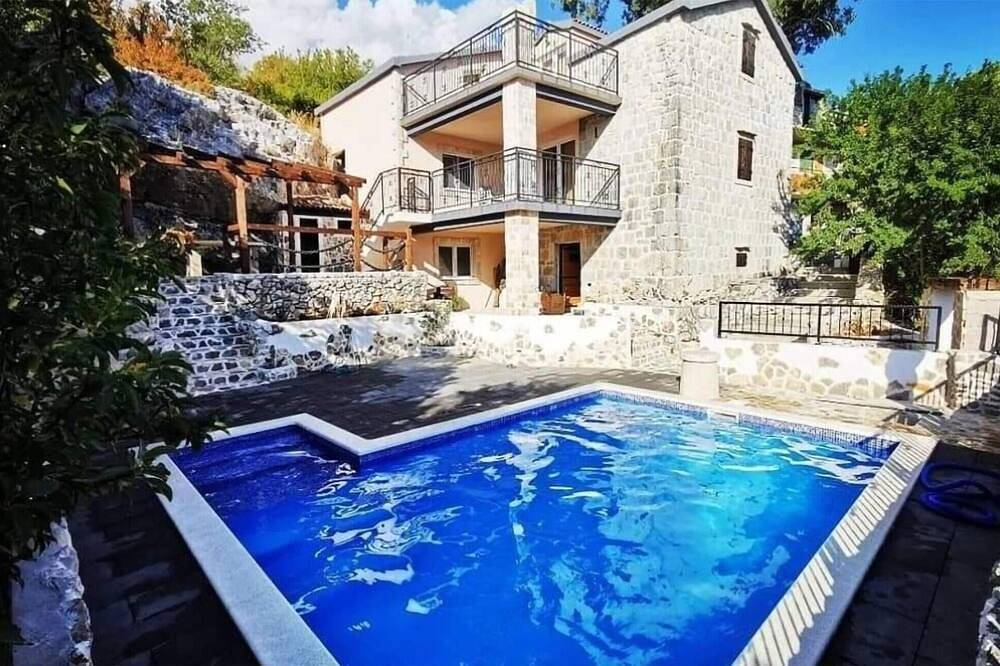 Luxuriöses Haus in Blaca in Split-Dalmatien