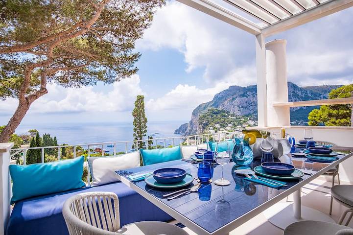 Apartment for 4 people, with terrace in Capri