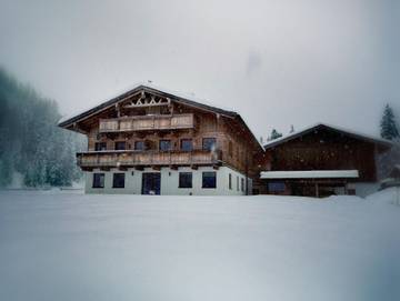 Ferienwohnung für 2 Personen, mit Seeblick und Garten, kinderfreundlich in Achenkirch