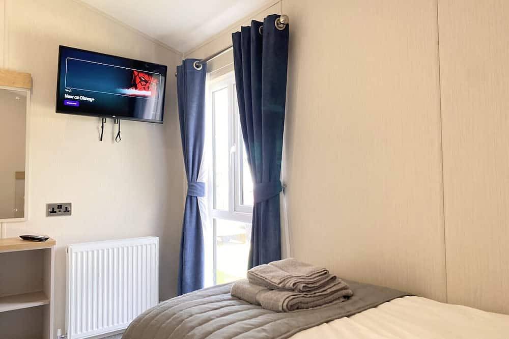 Entire apartment, Buttercup at Cherry Lea Holiday Park & Fishing in Burgh le Marsh, Lincolnshire