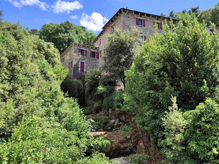 Ferienhaus für 4 Personen, mit Terrasse und Garten sowie Ausblick in Gravières