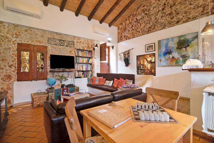 Maison "Casa da Tita - Appartement Celeiro" avec vue montagnes, piscine, climatisation et Wi-Fi. in Salir, District de Faro