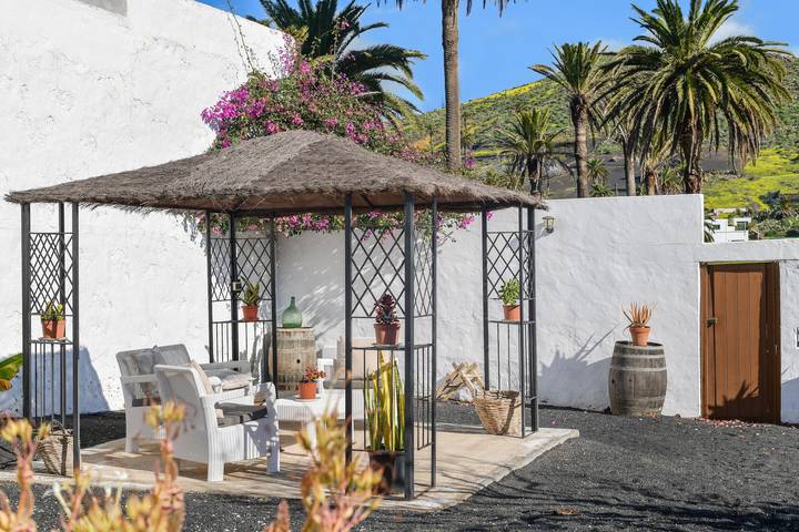 Ferienhaus 'Maria Dolores' mit Bergblick, Wlan, Garten & Terrasse in Haría, Lanzarote