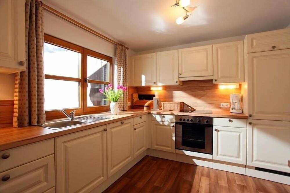 Bauernhof auf Sonnenplateau mit großem Appartement für 10-12 Pers.*Schwimmteich* in Brixen im Thale, Kaisergebirge