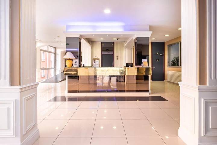 Hôtel pour 3 personnes, animaux acceptés dans Grotte de Massabielle