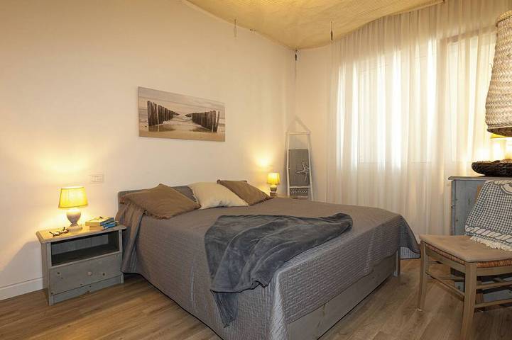 Apartamento entero, Lido di Jesolo Beachfront renovated apartment with Private Beach, Wi-Fi & A/C in Lido di Jesolo, Jesolo-city