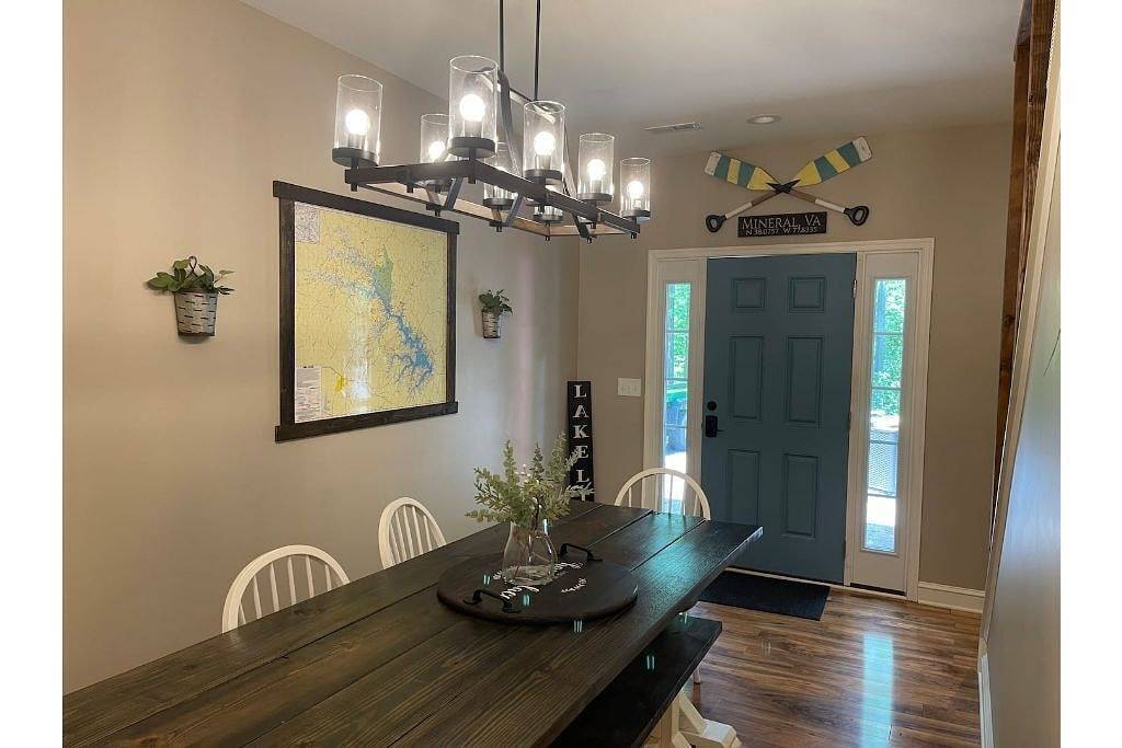 Beavers Bungalow-Hot-tub/Wifi in Lake Anna