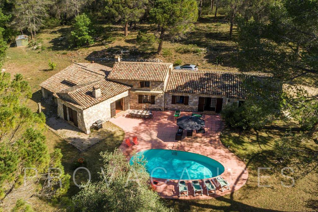 Provencal stone house with pool in Fayence in Fayenza, Region de Draguignan