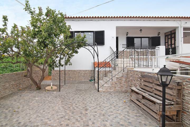 Appartement entier, Appartement "Sunset" avec terrasse partagée, Wi-Fi et climatisation in Moncarapacho e Fuseta, Parque Natural da Ria Formosa
