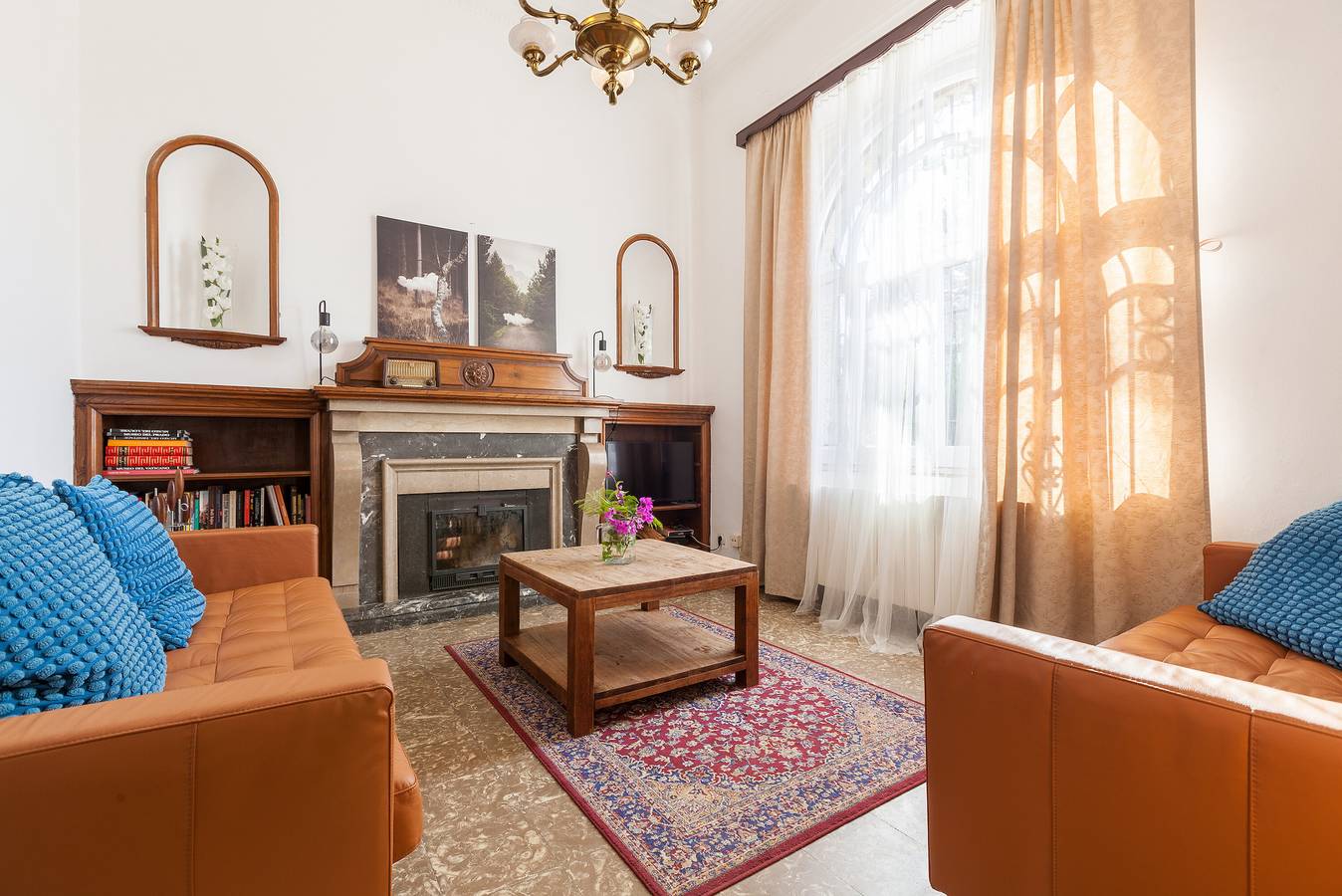 Villa 'Un Lugar Especial' con piscina privada, terraza privada y Wi-Fi in Urbanizacion Montcabrer, Cabrils